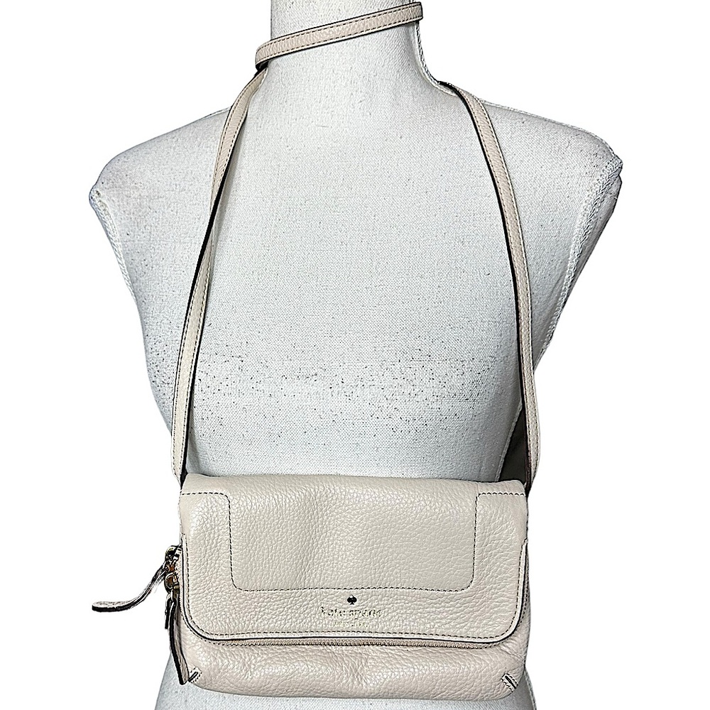 KATE SPADE: Mariana Mansfield Leather Crossbody Purse in an Ivory/Cream